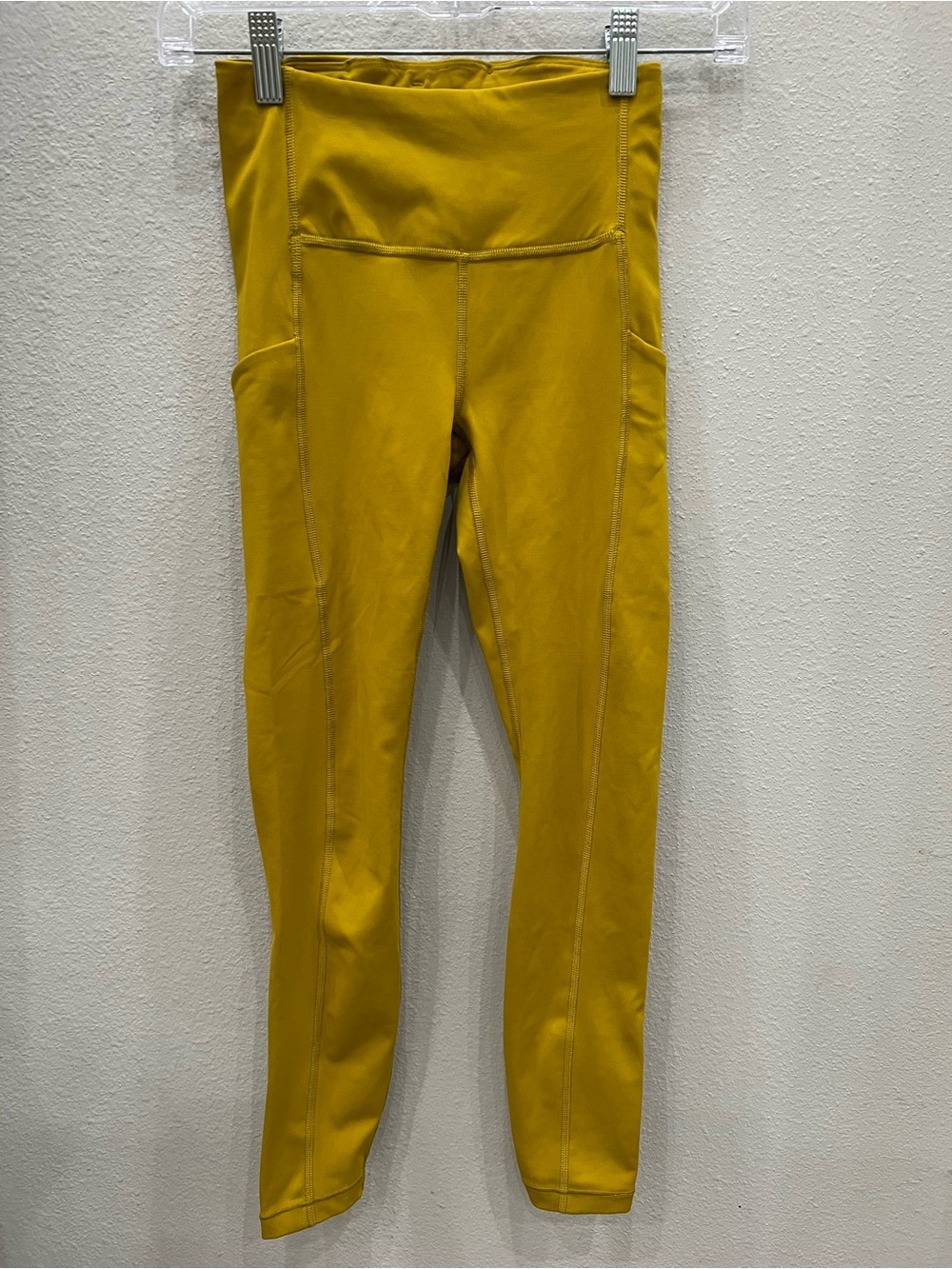 mustard yellow Athleta Ultimate Stash Pocket 7/8 XXS